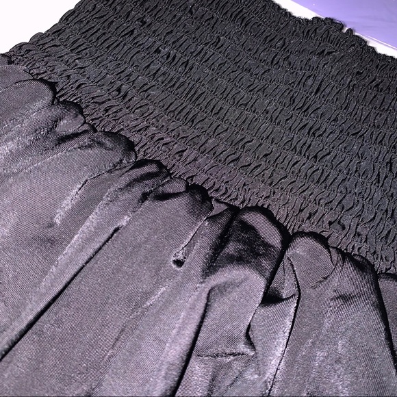 Black dress - Picture 3 of 3